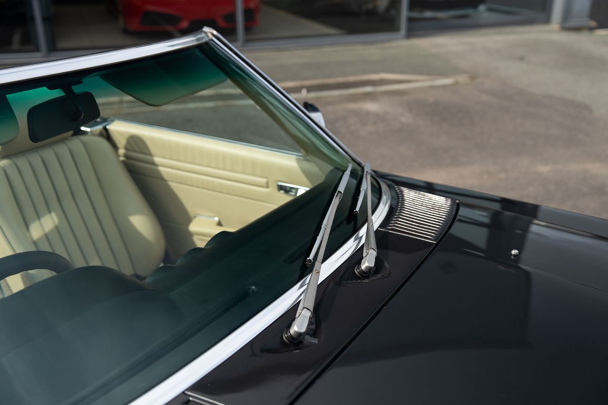MERCEDES BENZ SL500 V8 R107