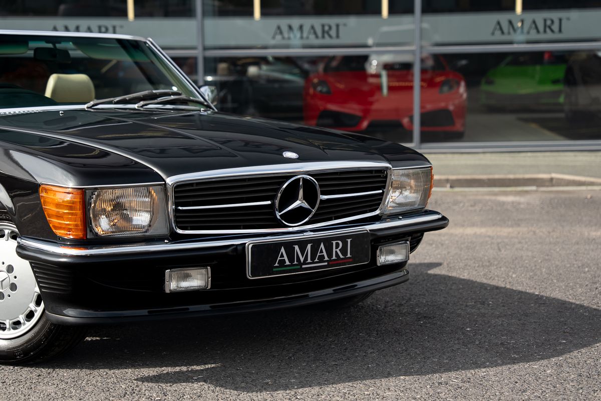 MERCEDES BENZ SL500 V8 R107
