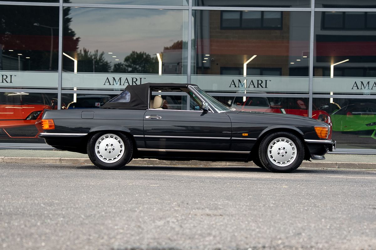 MERCEDES BENZ SL500 V8 R107