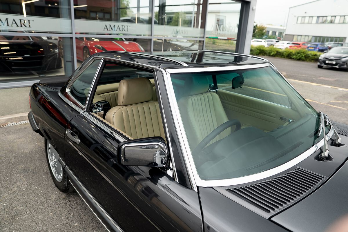 MERCEDES BENZ 500 SL (R107)