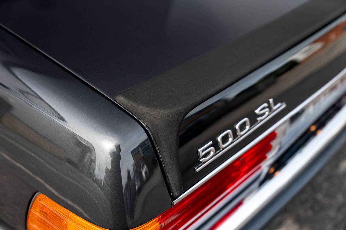 MERCEDES BENZ SL500 V8 R107
