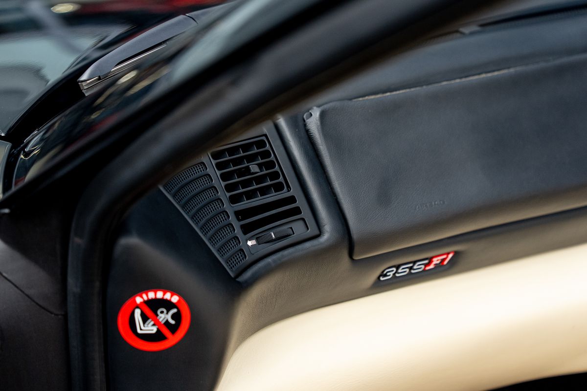 FERRARI F355 F1 SPYDER