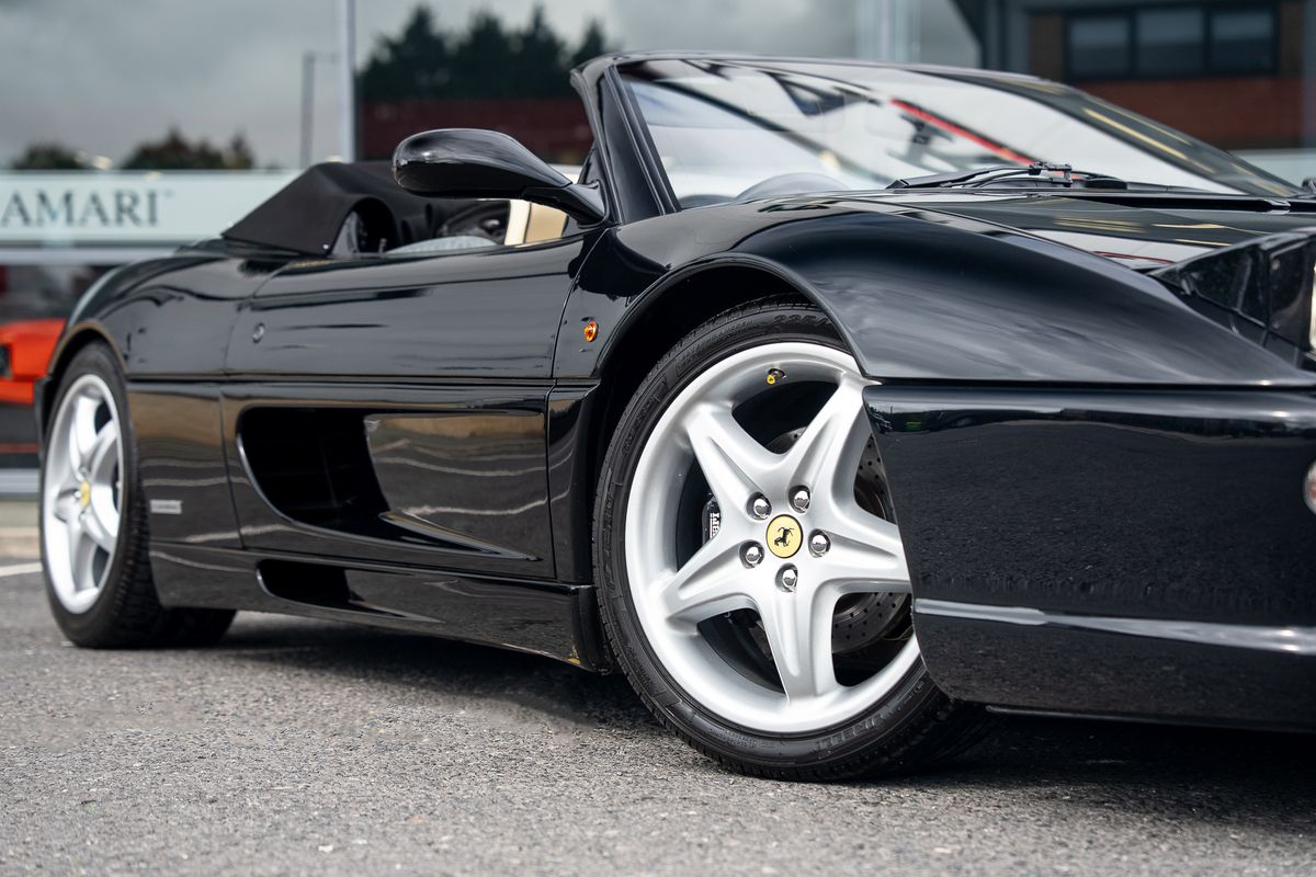 FERRARI F355 F1 SPYDER