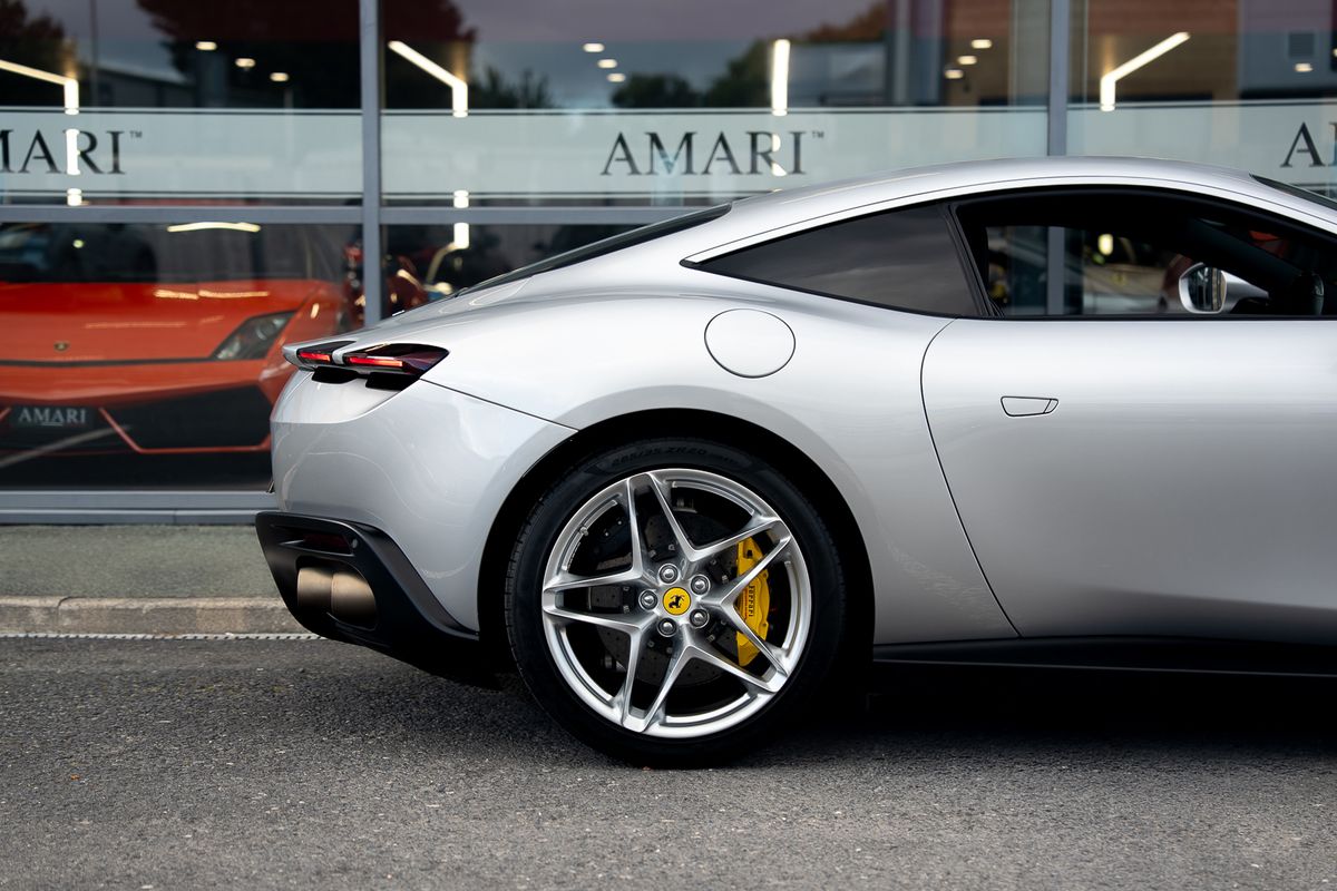 FERRARI ROMA SEMI - AUTO V8