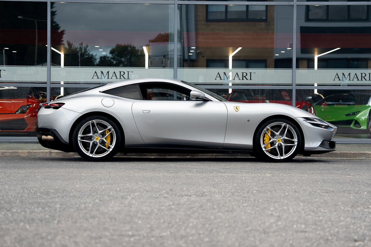 FERRARI ROMA SEMI - AUTO V8