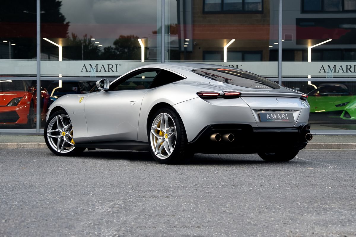 FERRARI ROMA SEMI - AUTO V8