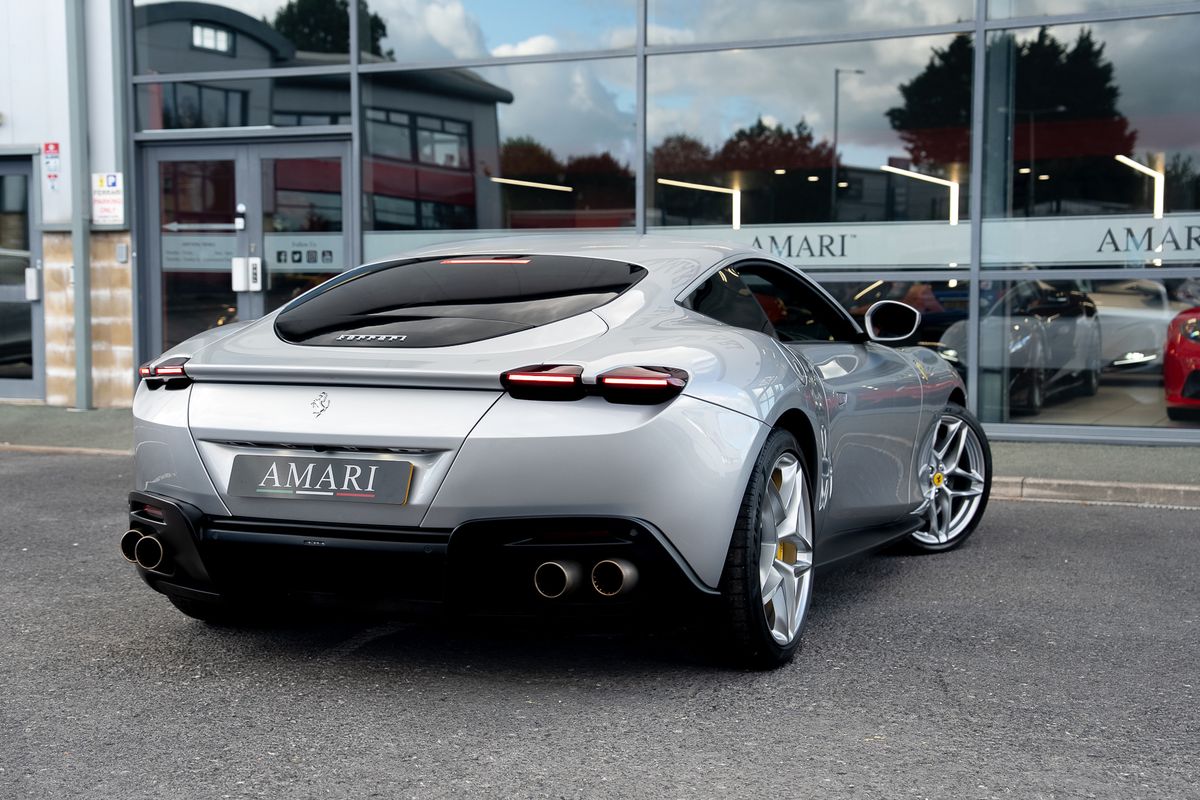 FERRARI ROMA SEMI - AUTO V8