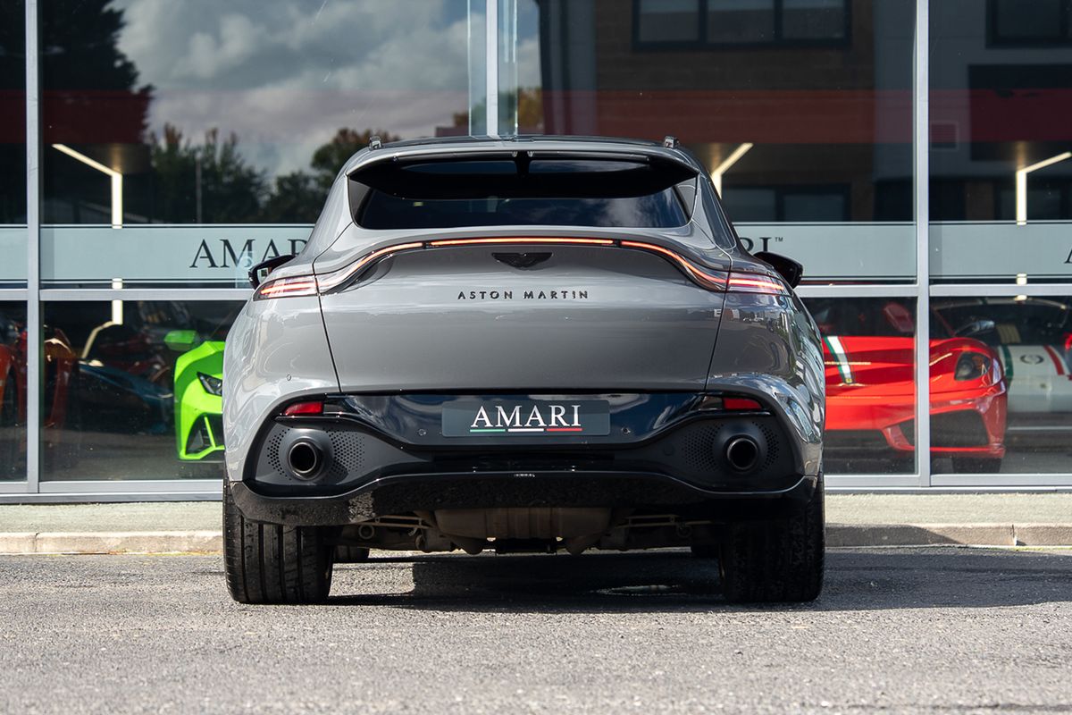 ASTON MARTIN DBX V8 AUTO