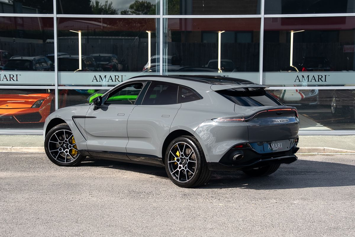 ASTON MARTIN DBX V8 AUTO