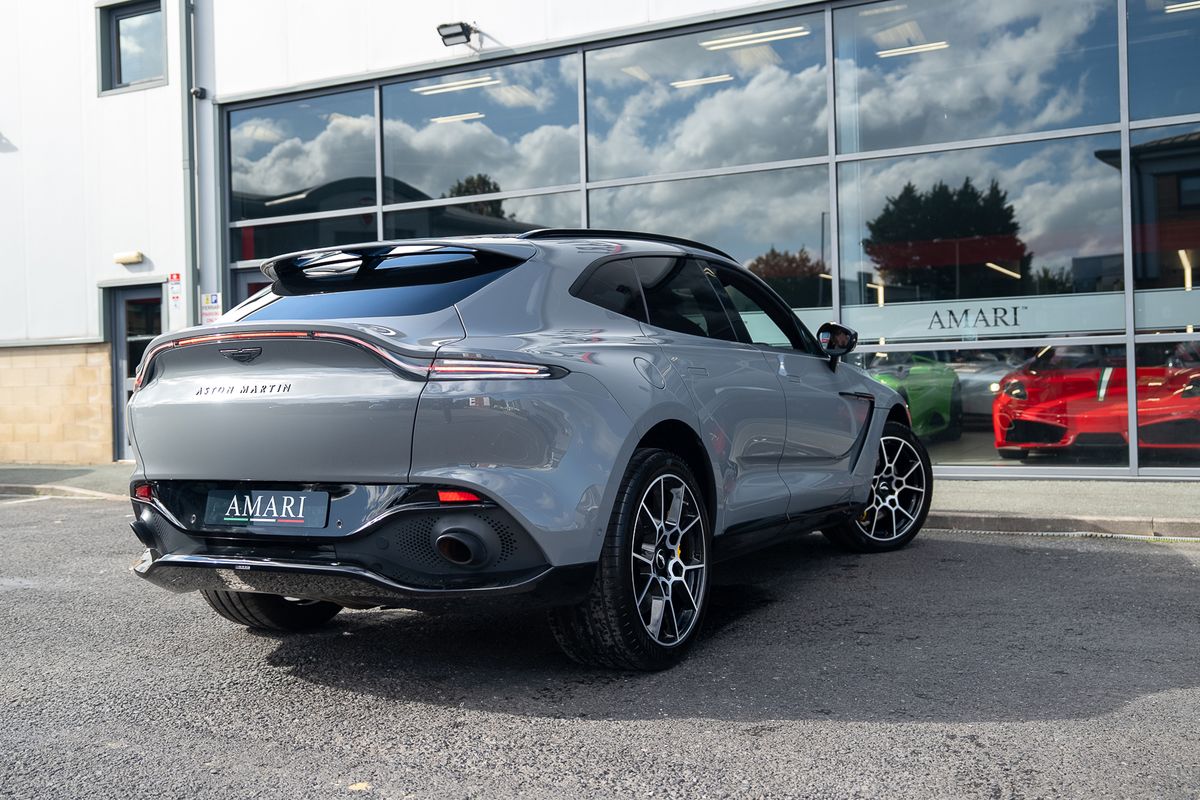 ASTON MARTIN DBX V8 AUTO