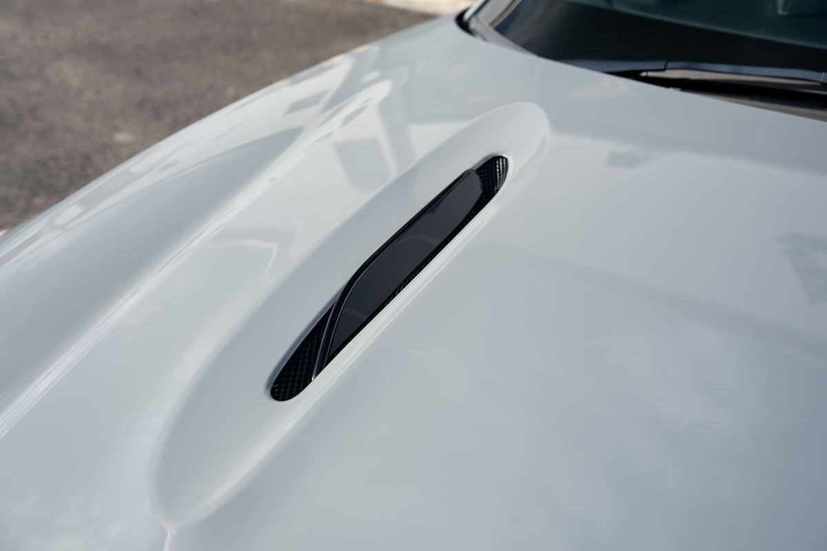 ASTON MARTIN DBX V8 AUTO