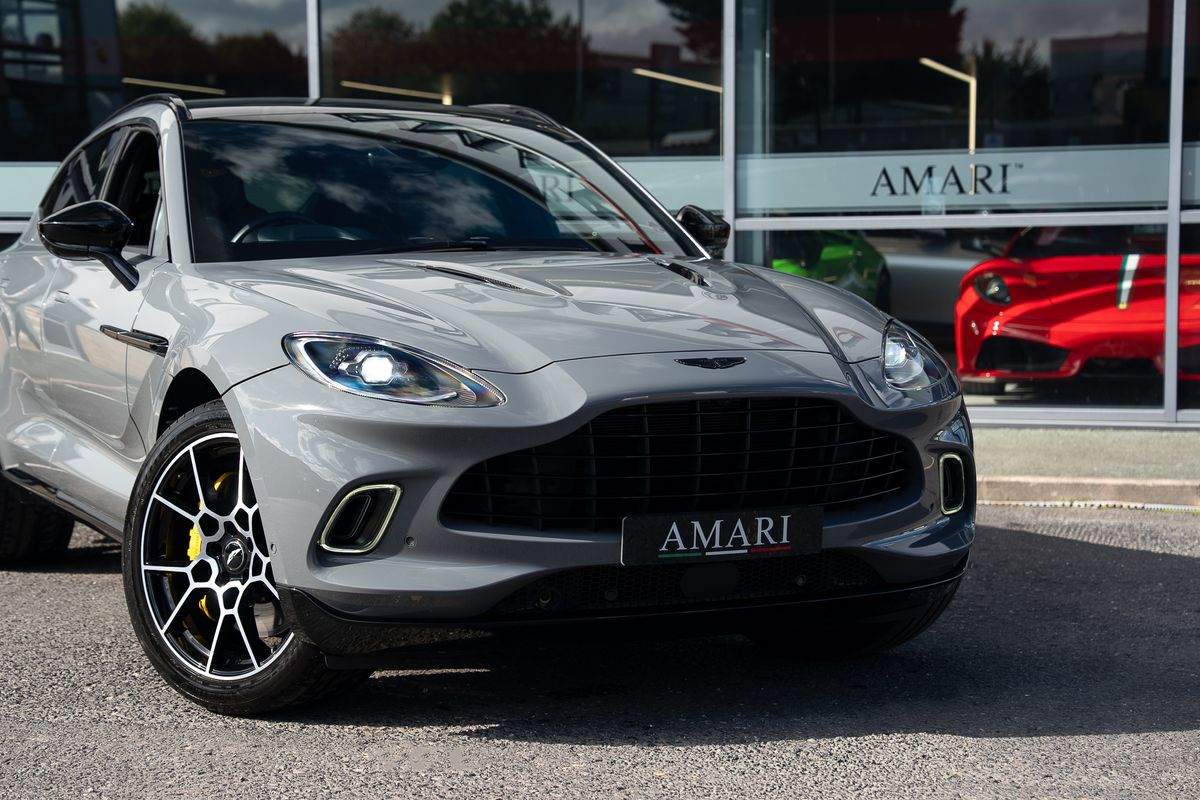 ASTON MARTIN DBX V8 AUTO