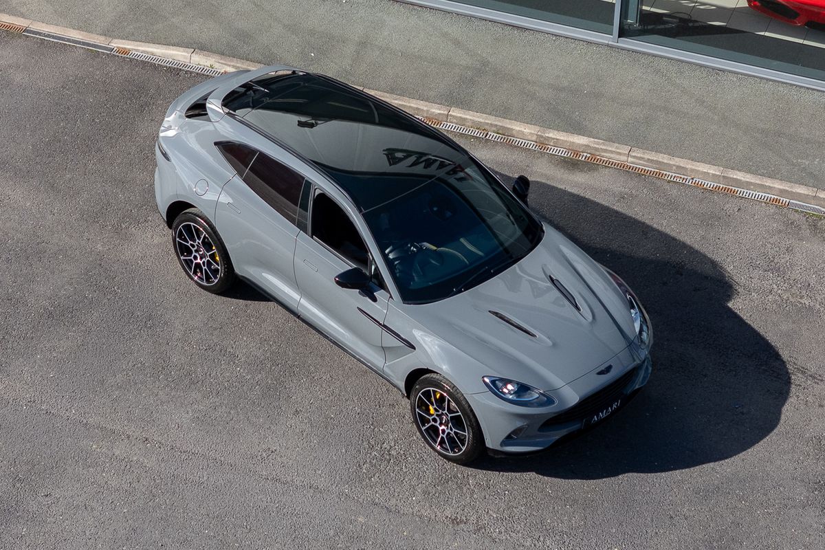 ASTON MARTIN DBX V8 AUTO