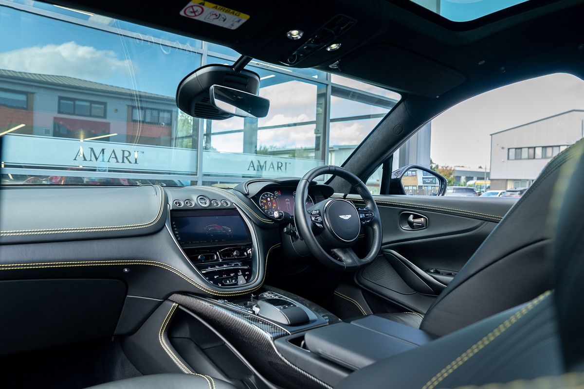 ASTON MARTIN DBX V8 AUTO