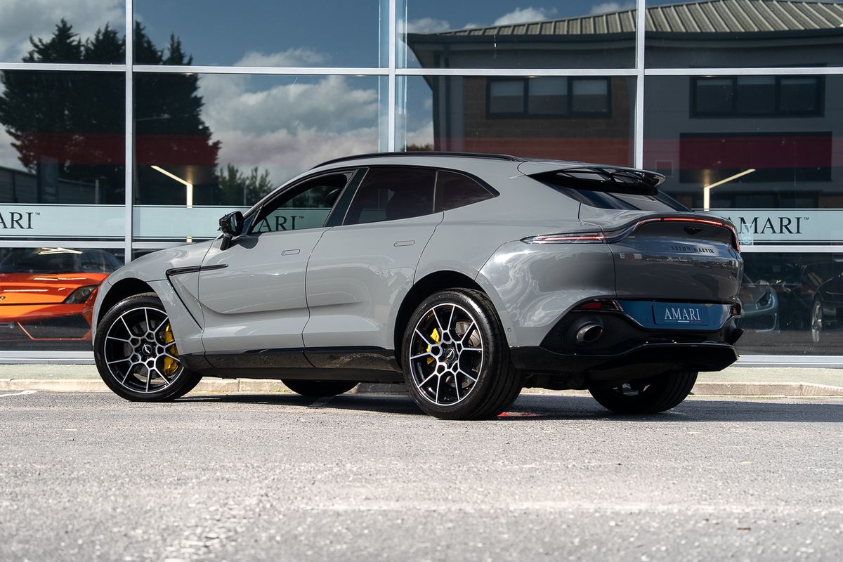 ASTON MARTIN DBX V8 AUTO