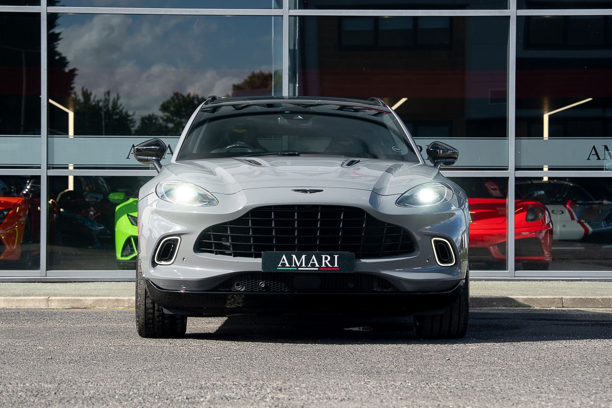 ASTON MARTIN DBX V8 AUTO