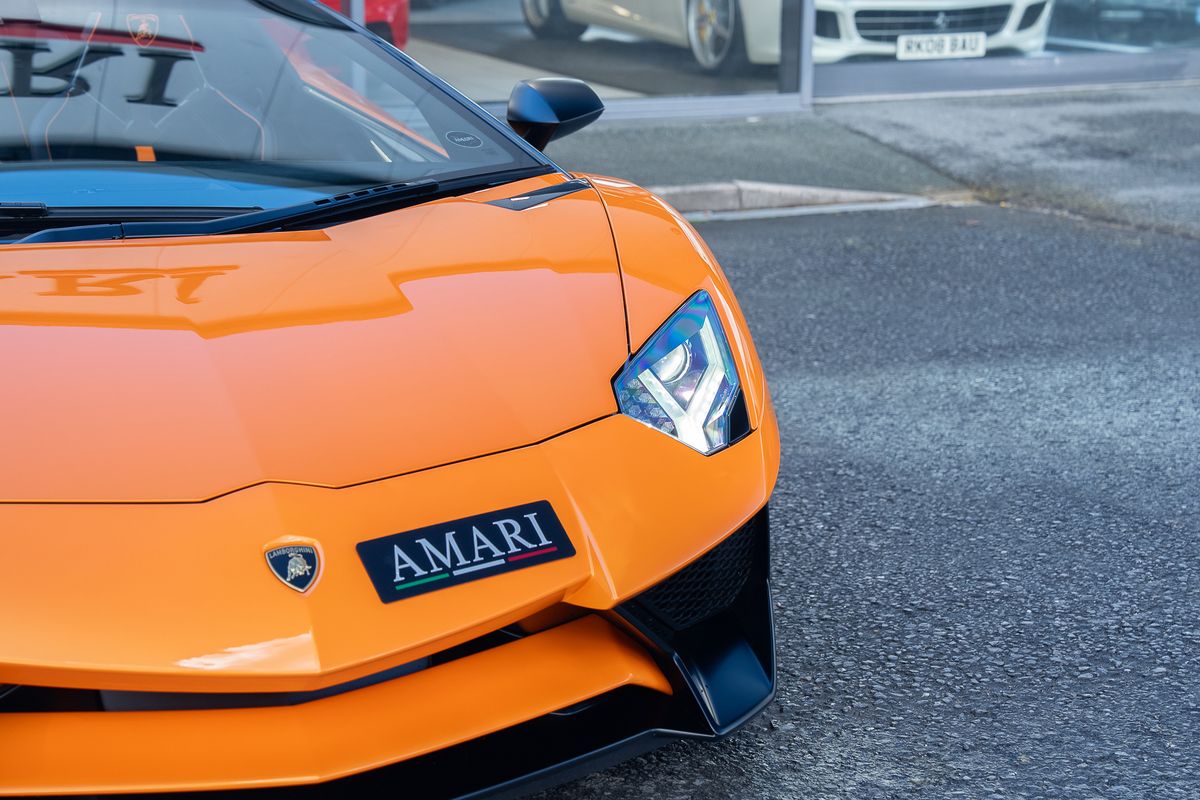 LAMBORGHINI AVENTADOR LP 750-4 SV ROADSTER