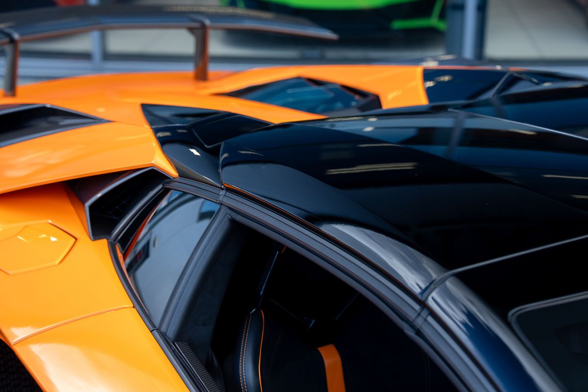 LAMBORGHINI AVENTADOR LP 750-4 SV ROADSTER