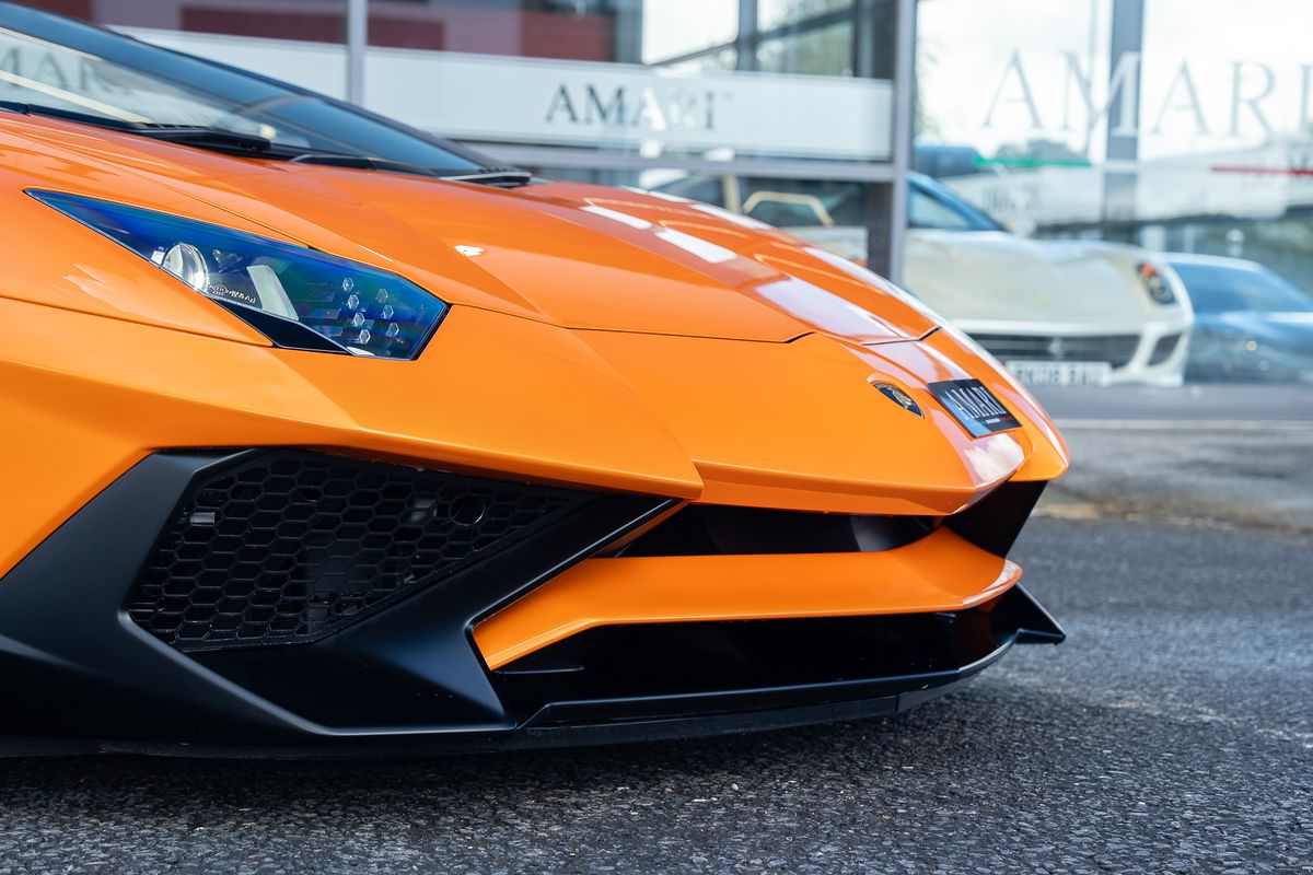 LAMBORGHINI AVENTADOR LP 750-4 SV ROADSTER