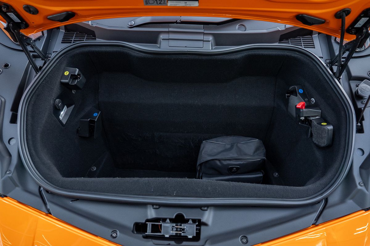 LAMBORGHINI AVENTADOR LP 750-4 SV ROADSTER