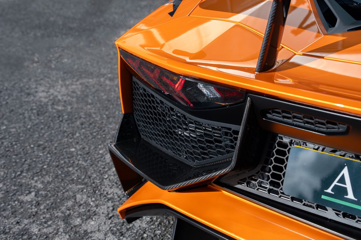 LAMBORGHINI AVENTADOR LP 750-4 SV ROADSTER
