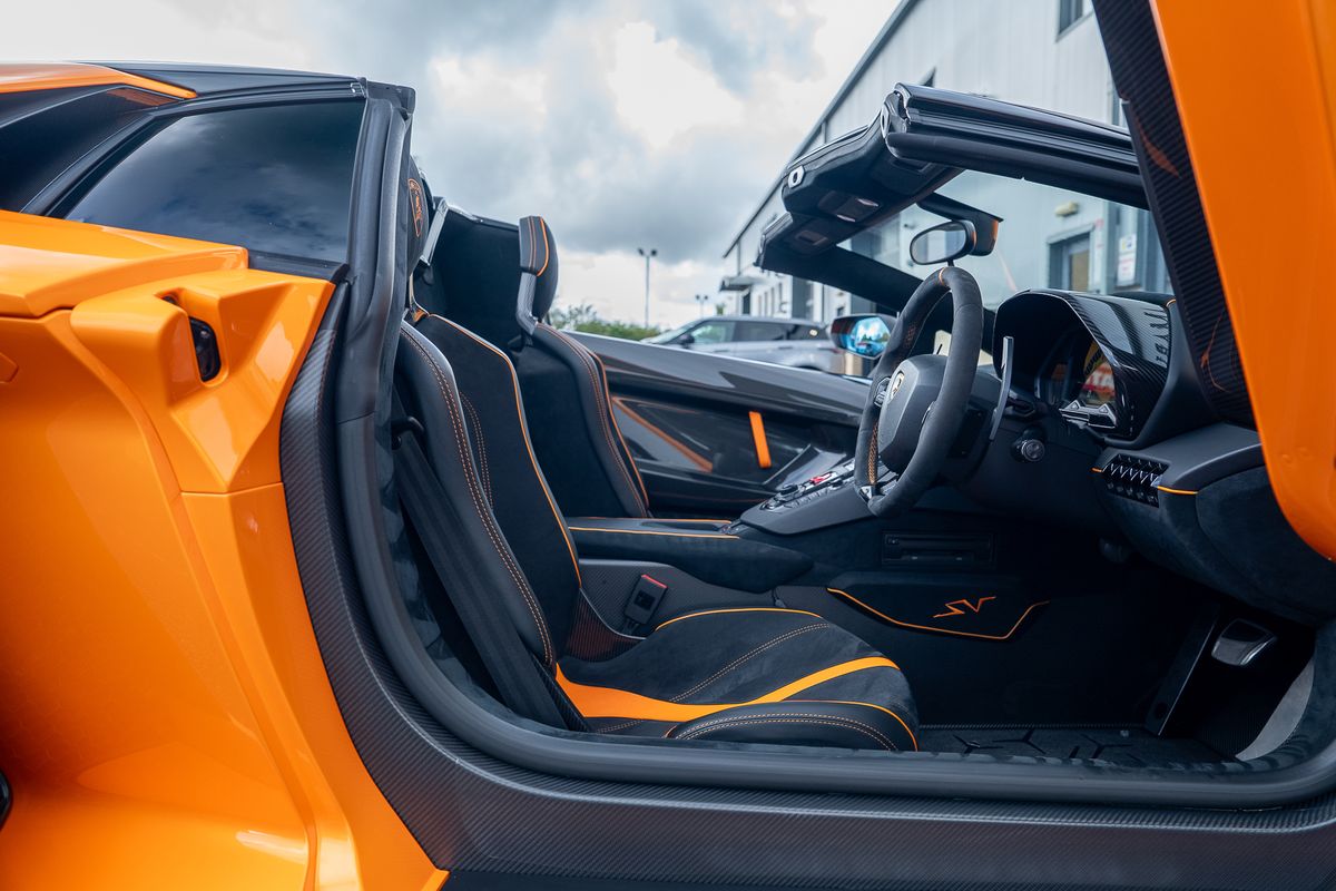 LAMBORGHINI AVENTADOR LP 750-4 SV ROADSTER