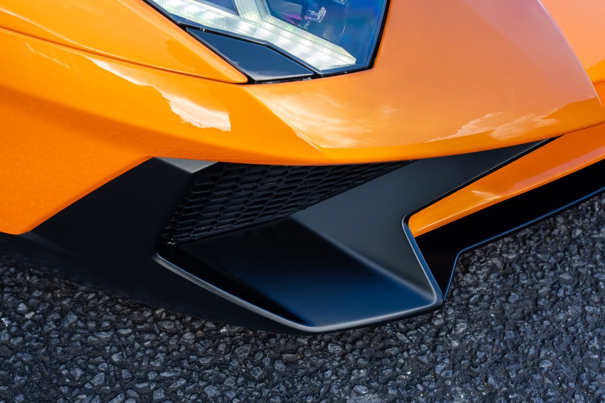 LAMBORGHINI AVENTADOR LP 750-4 SV ROADSTER