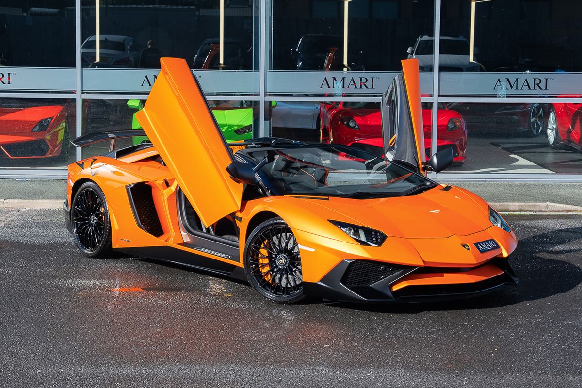 LAMBORGHINI AVENTADOR SV ROADSTER LP 750-4