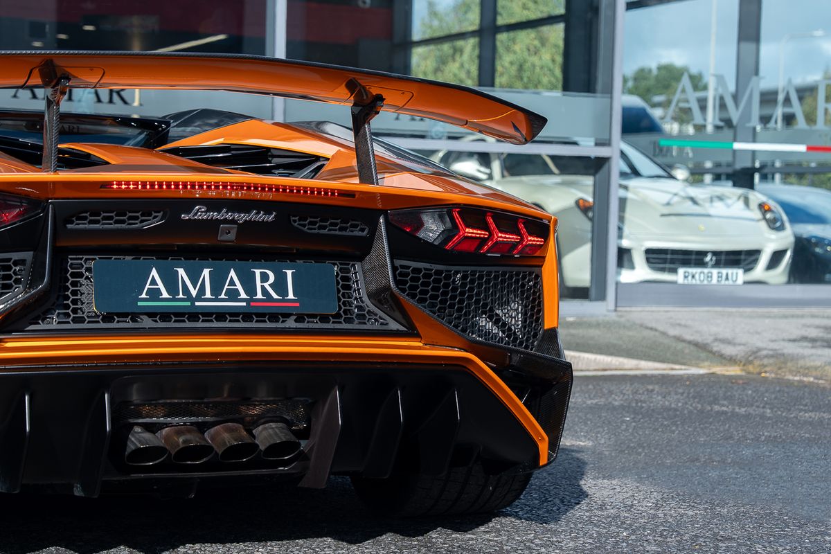 LAMBORGHINI AVENTADOR LP 750-4 SV ROADSTER