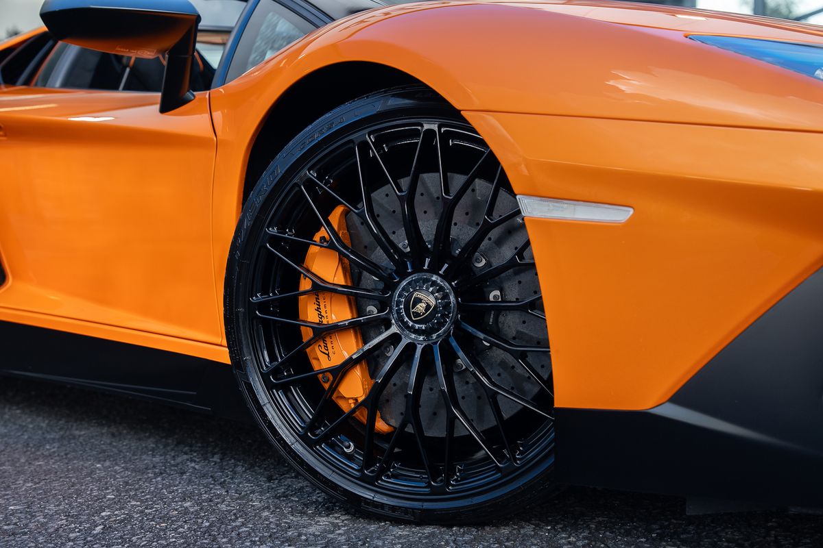 LAMBORGHINI AVENTADOR LP 750-4 SV ROADSTER