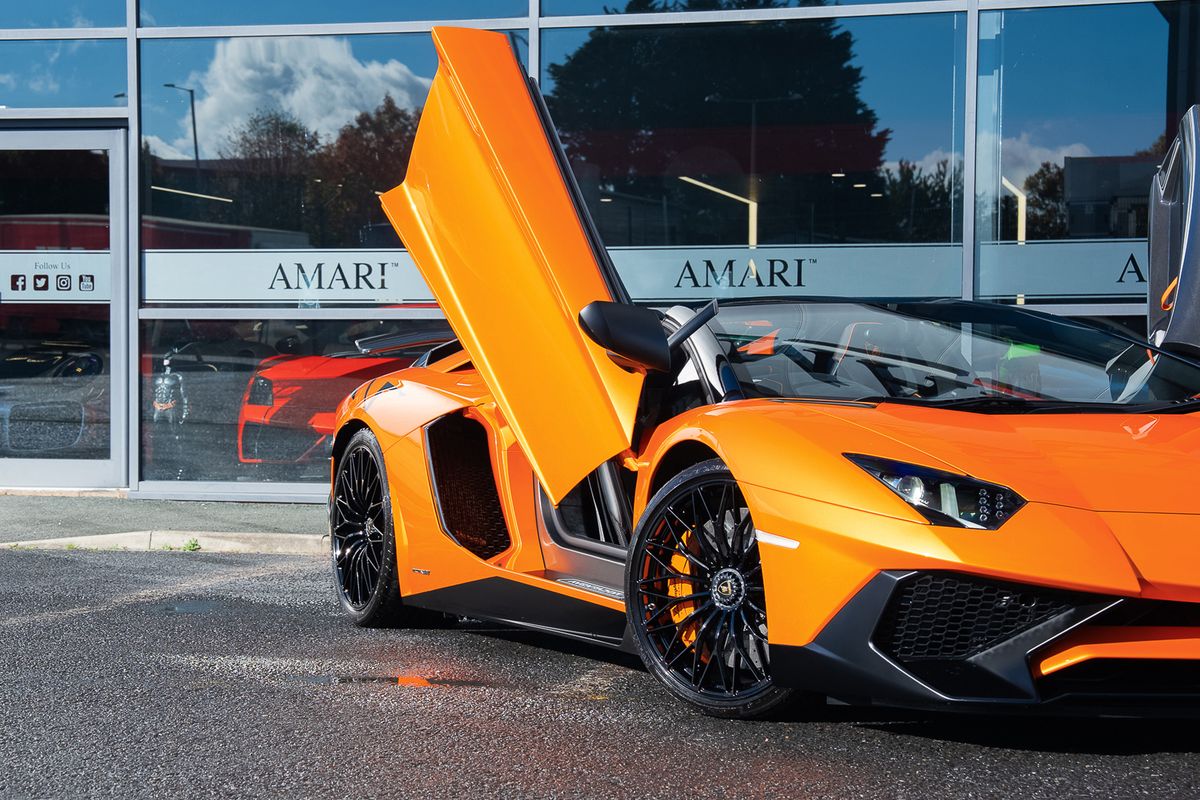 LAMBORGHINI AVENTADOR SV ROADSTER LP 750-4