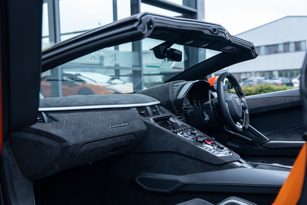 LAMBORGHINI AVENTADOR LP 780-4 ULTIMAE ROADSTER