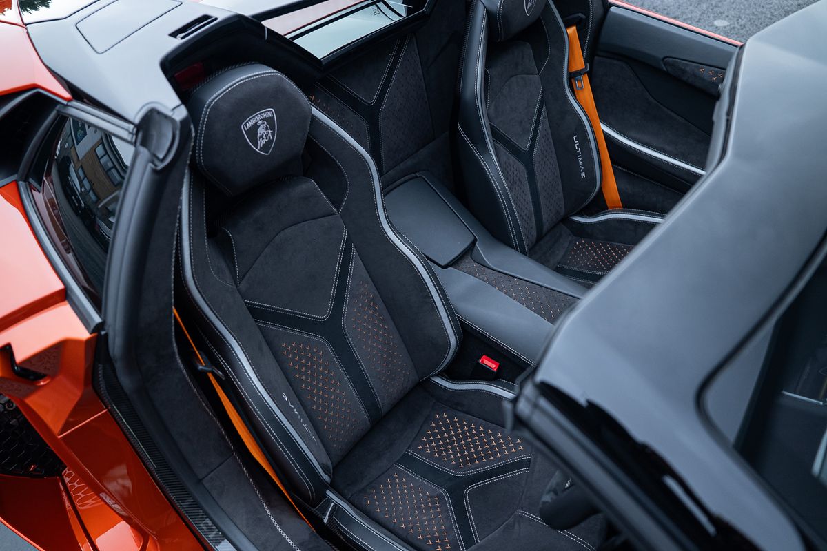 LAMBORGHINI AVENTADOR LP 780-4 ULTIMAE ROADSTER
