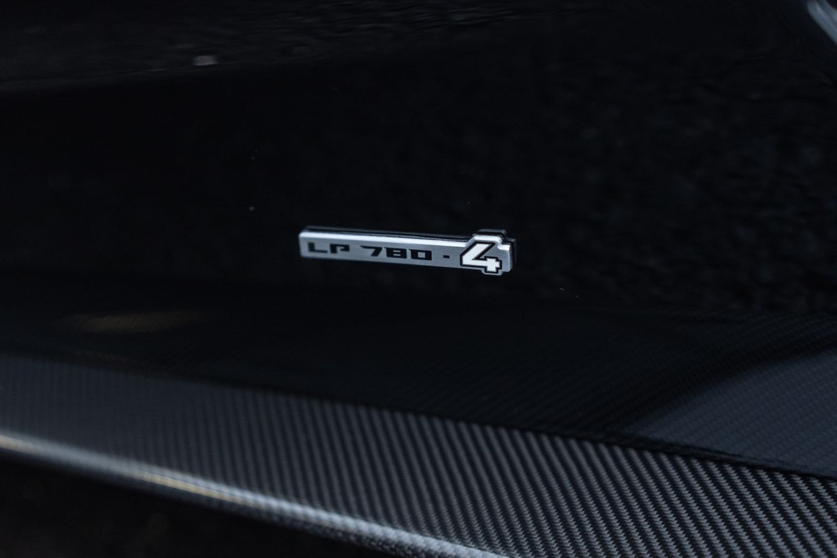 LAMBORGHINI AVENTADOR LP 780-4 ULTIMAE ROADSTER