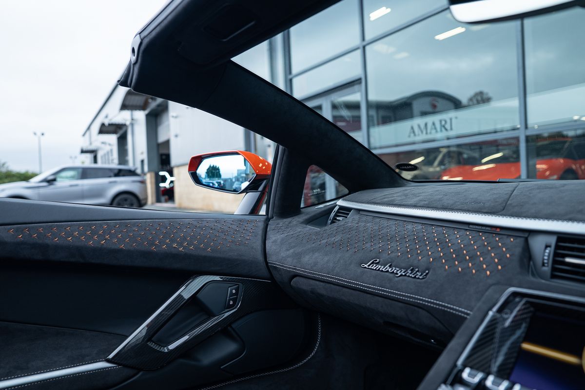 LAMBORGHINI AVENTADOR LP 780-4 ULTIMAE ROADSTER