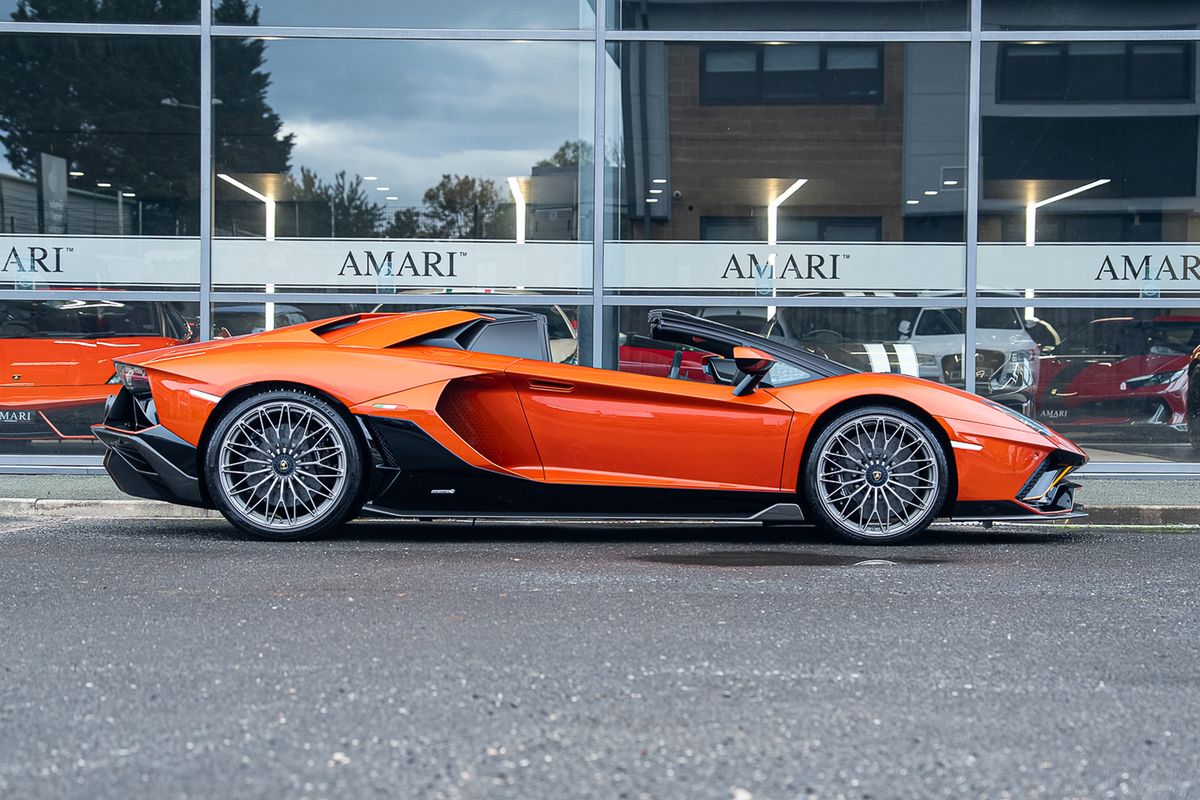 LAMBORGHINI AVENTADOR LP 780-4 ULTIMAE ROADSTER