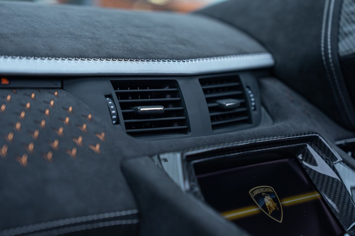 LAMBORGHINI AVENTADOR LP 780-4 ULTIMAE ROADSTER