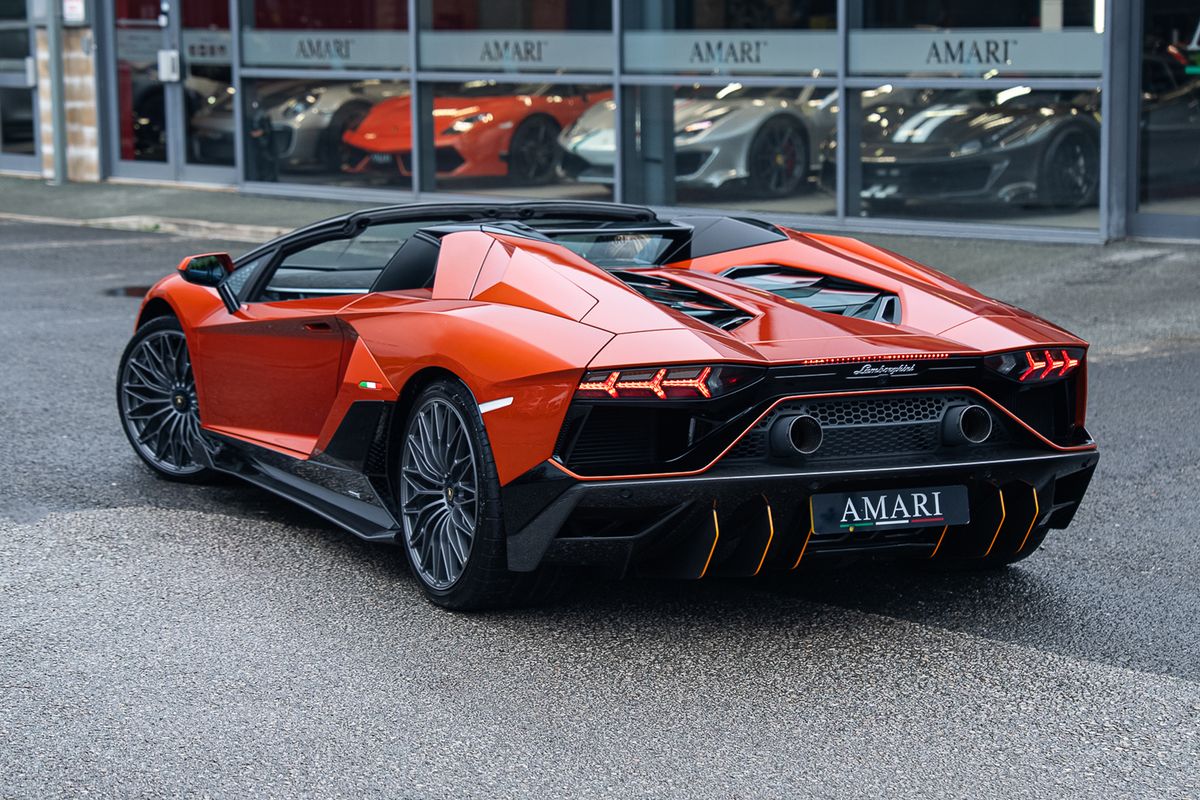 LAMBORGHINI AVENTADOR LP 780-4 ULTIMAE ROADSTER