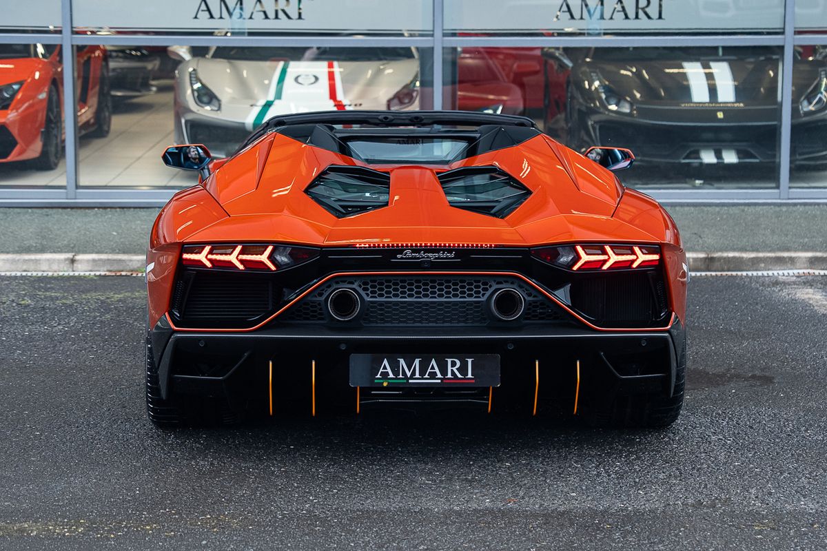 LAMBORGHINI AVENTADOR LP 780-4 ULTIMAE ROADSTER