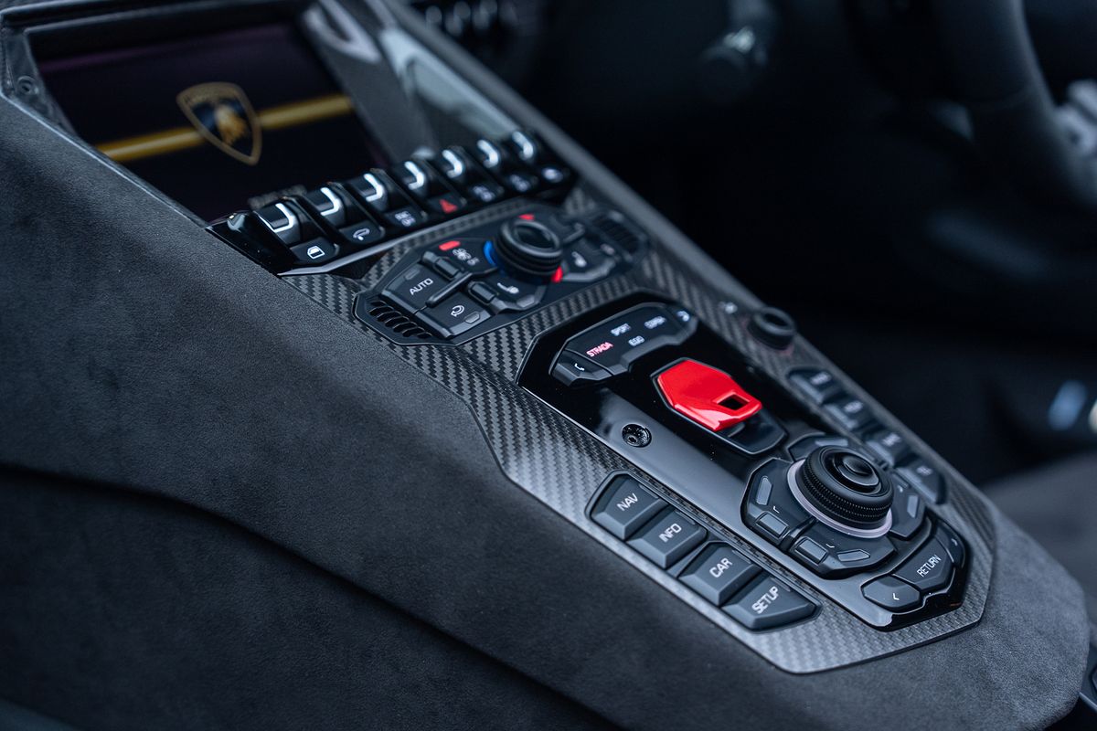 LAMBORGHINI AVENTADOR LP 780-4 ULTIMAE ROADSTER