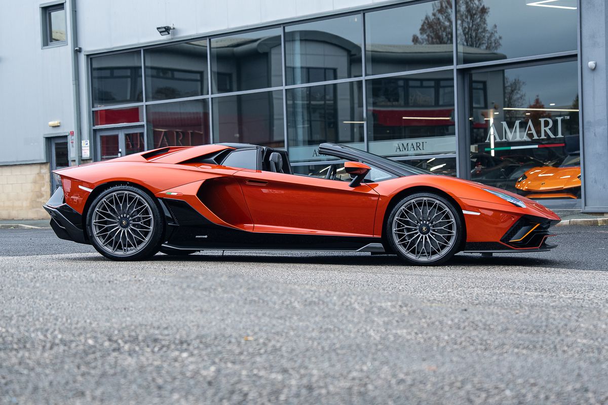 LAMBORGHINI AVENTADOR LP 780-4 ULTIMAE ROADSTER
