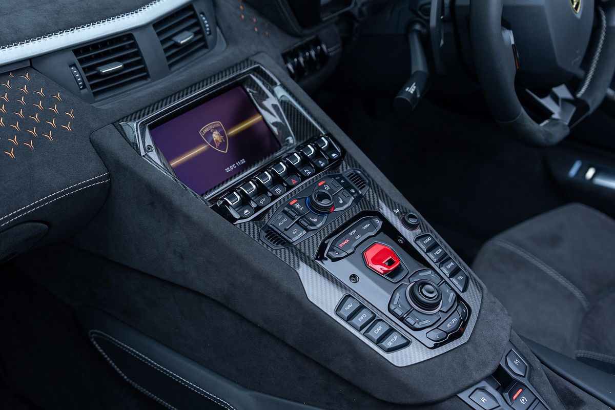 LAMBORGHINI AVENTADOR LP 780-4 ULTIMAE ROADSTER