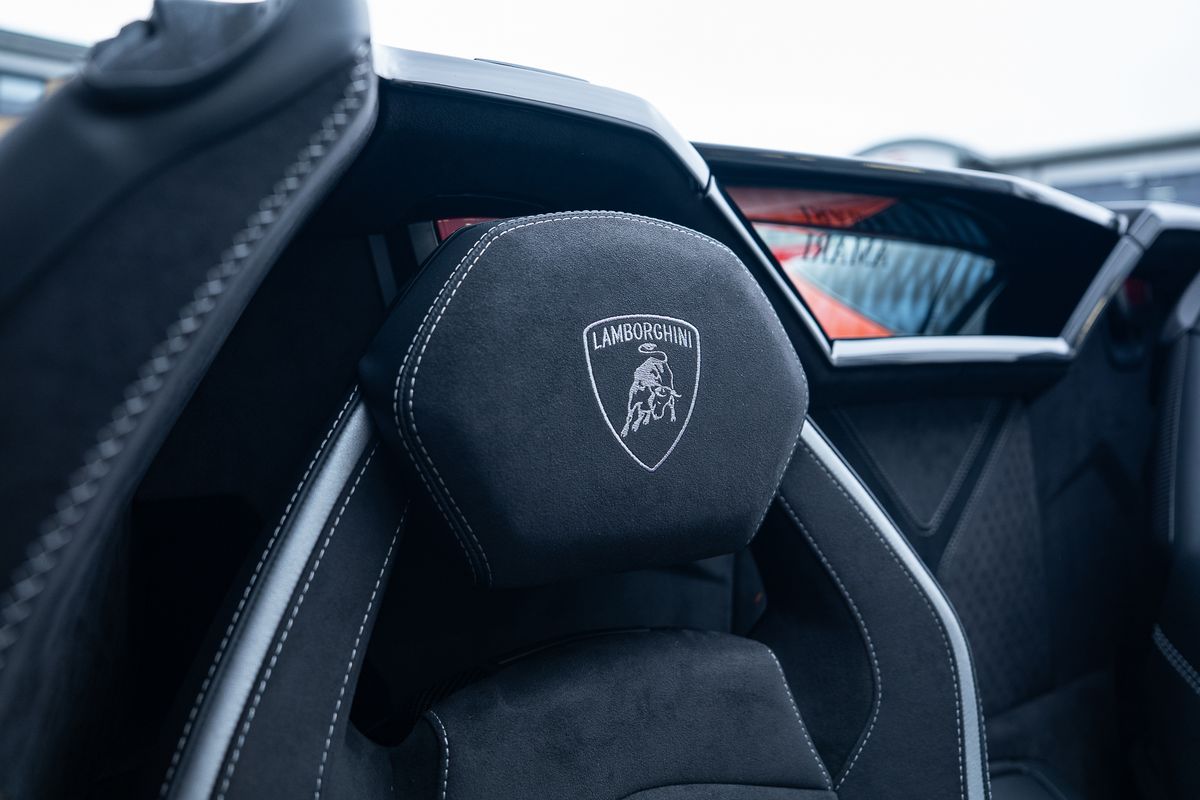LAMBORGHINI AVENTADOR LP 780-4 ULTIMAE ROADSTER