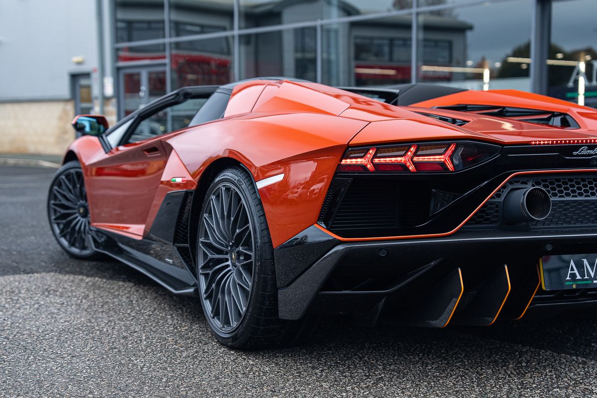 LAMBORGHINI AVENTADOR LP 780-4 ULTIMAE ROADSTER
