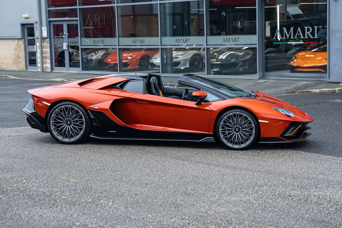 LAMBORGHINI AVENTADOR LP 780-4 ULTIMAE ROADSTER