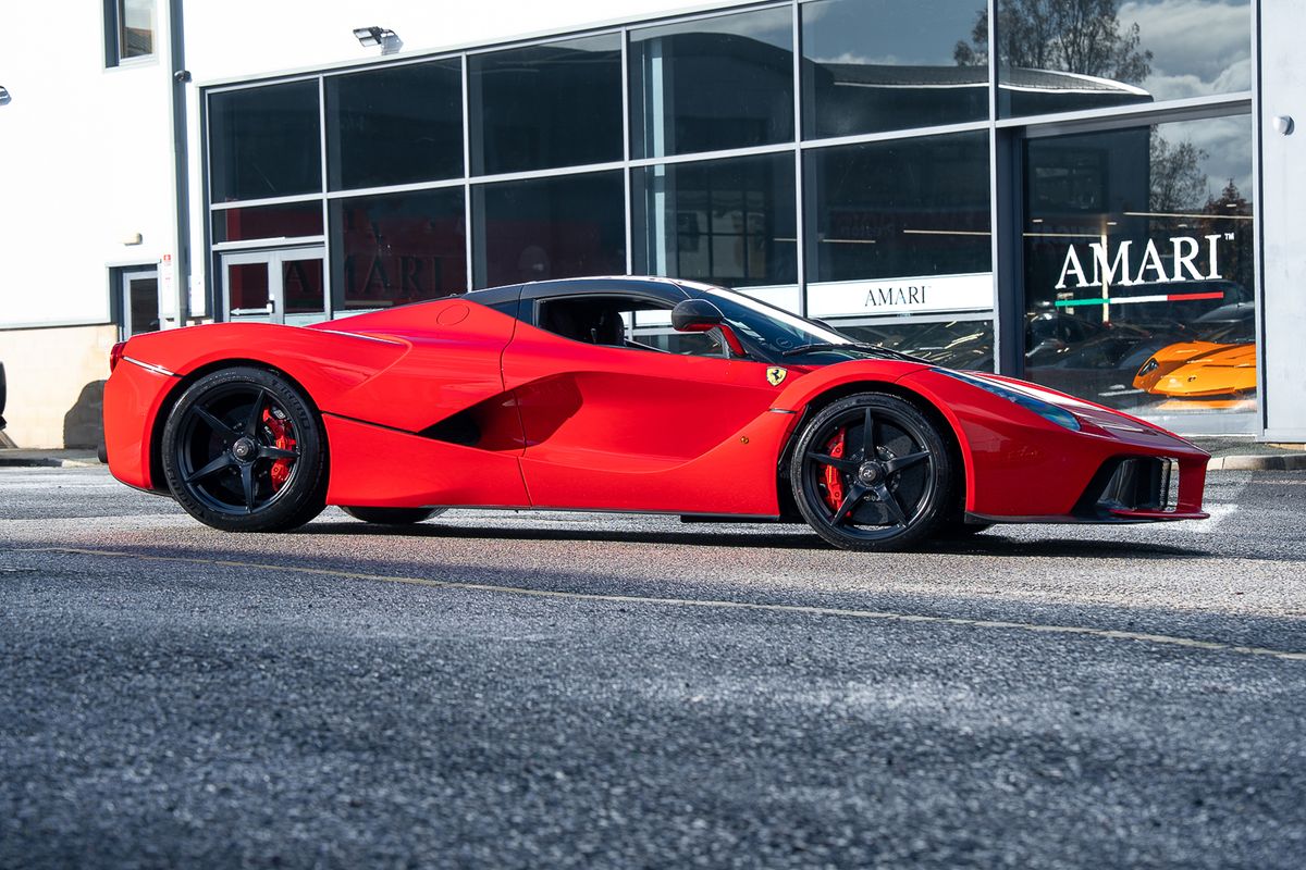 FERRARI LAFERRARI
