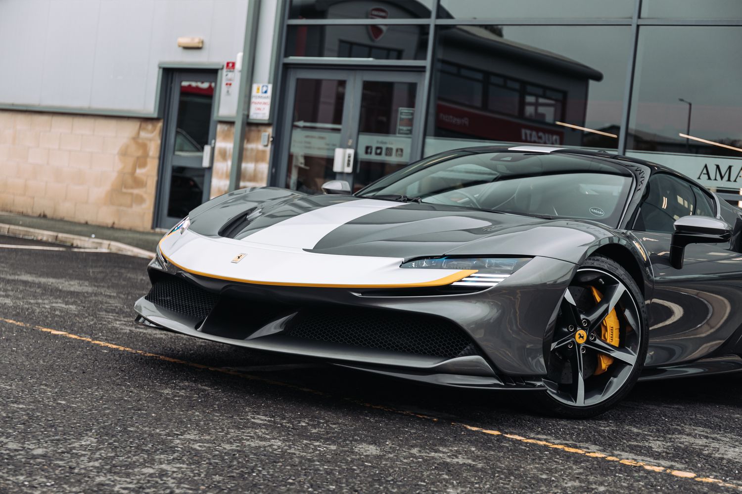 Ferrari SF90 Assetto Fiorano 4.0 Assetto Fiorano 2Dr Semi Automatic
