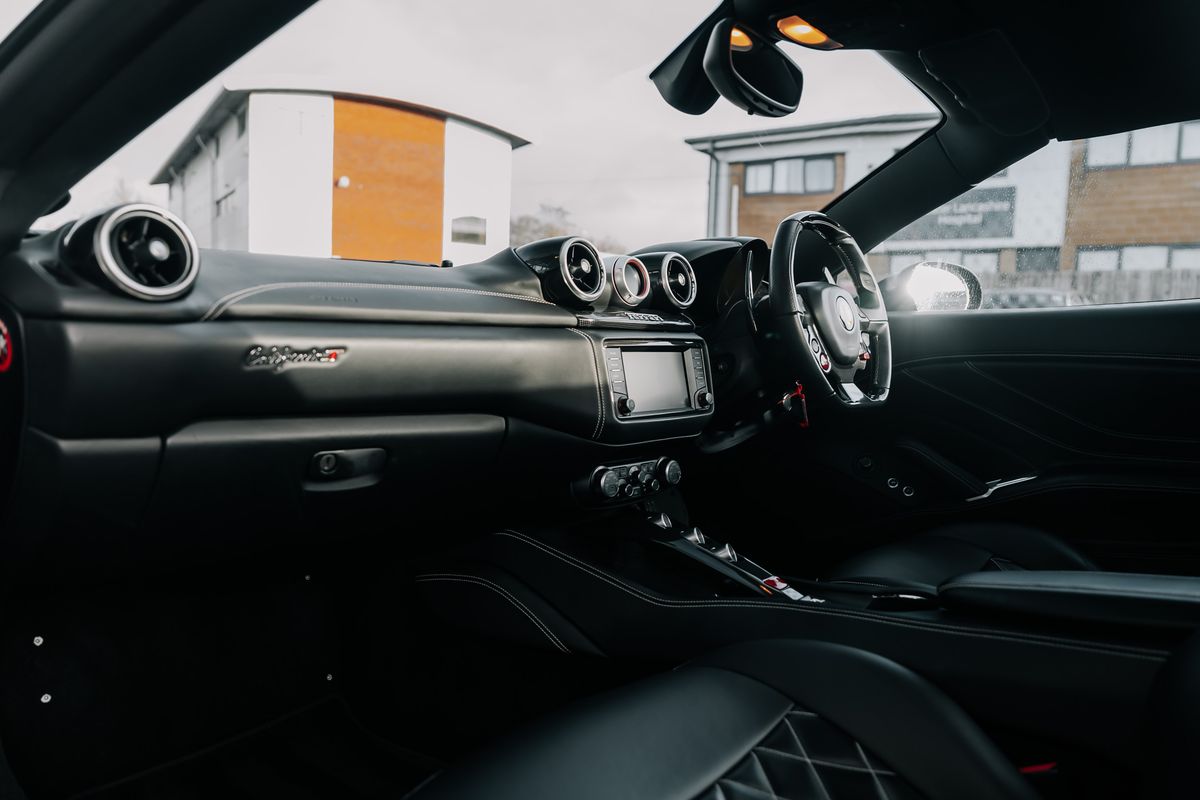 Ferrari California T 3.9 DD 2DR SEMI AUTOMATIC
