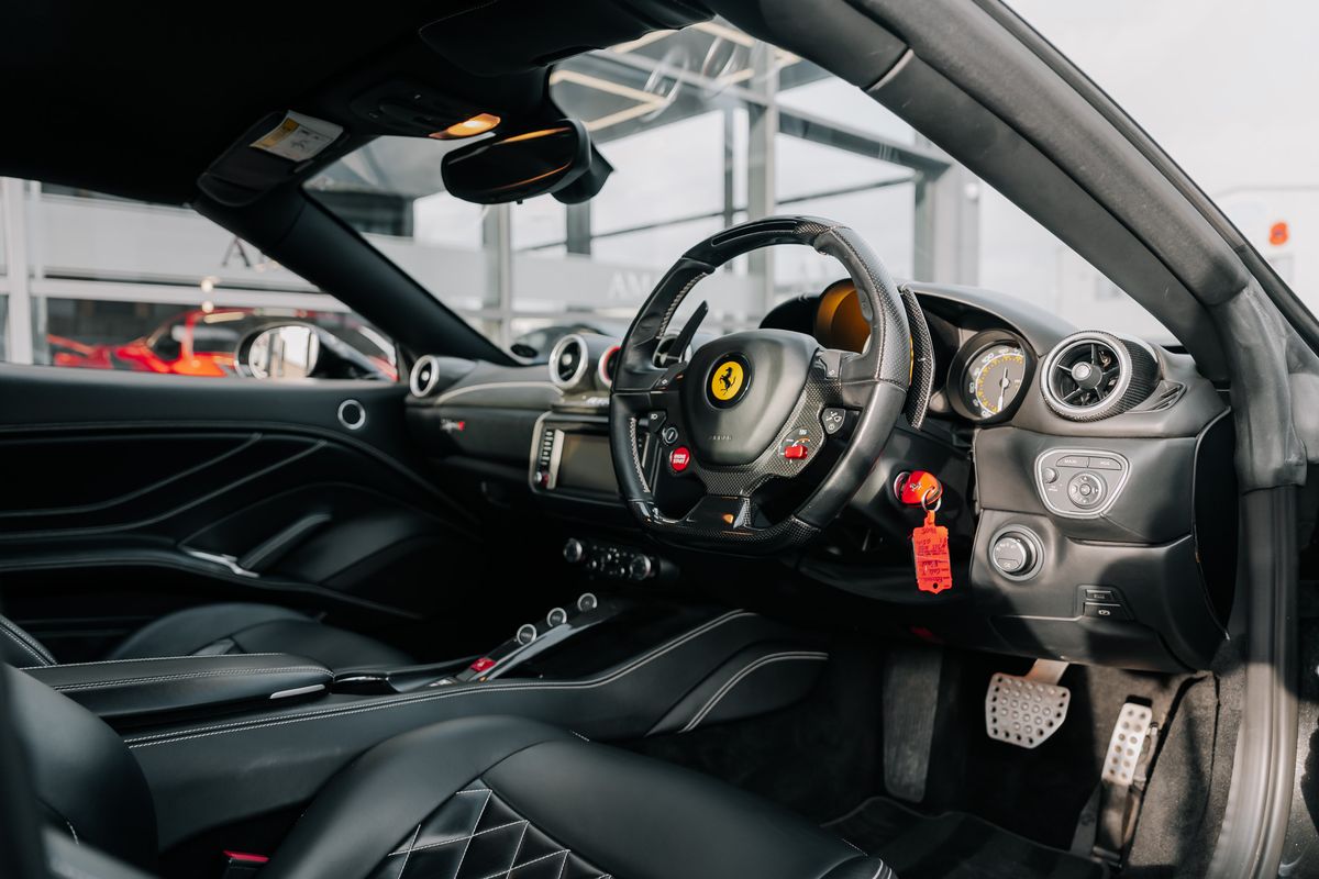 Ferrari California T 3.9 DD 2DR SEMI AUTOMATIC