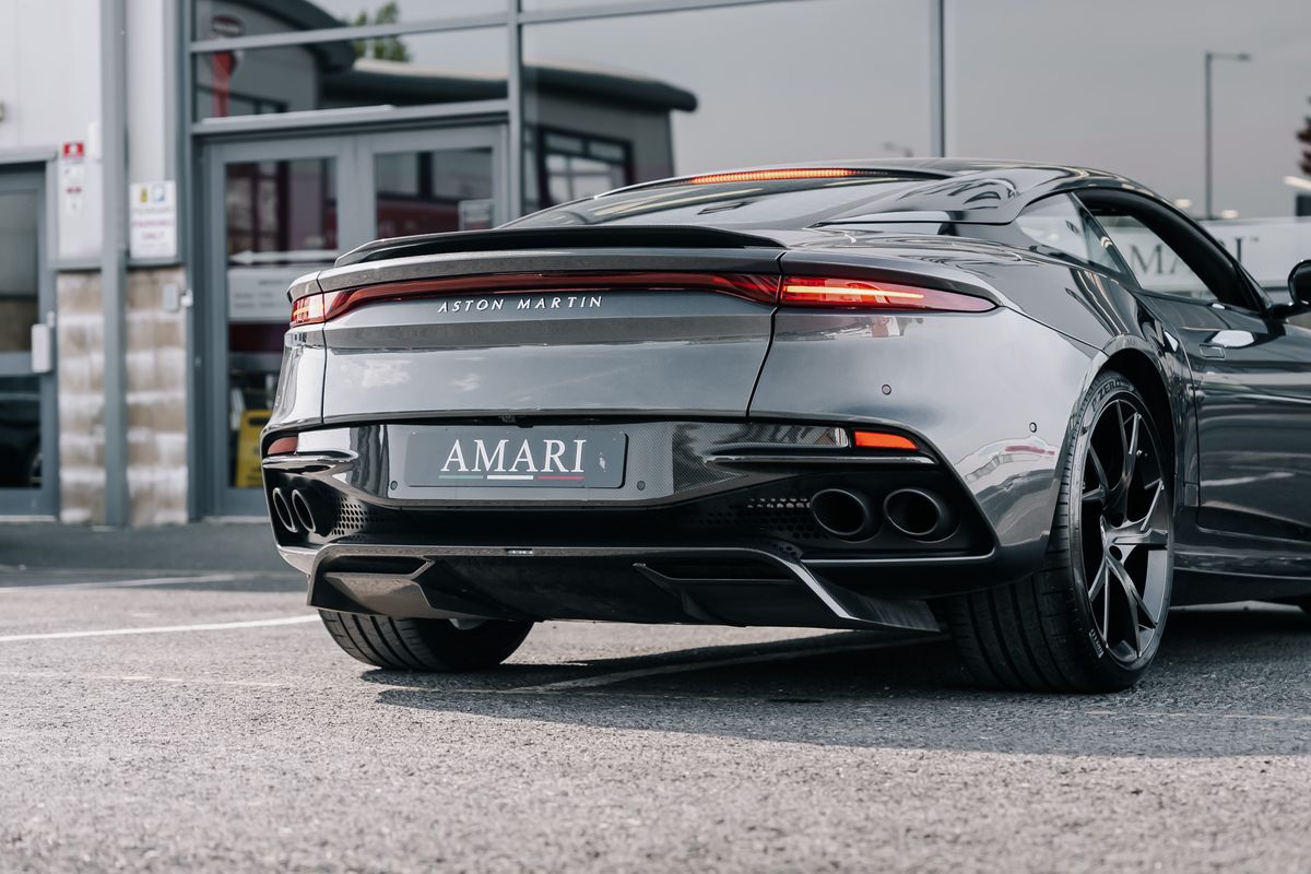 Aston Martin DBS Superleggera